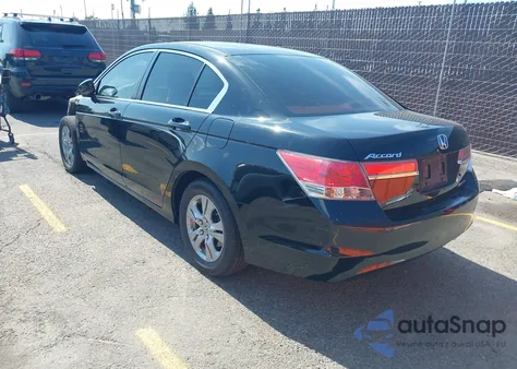 2011 Honda Accord Se z USA, uszkodzony, nr VIN 1HGCP2F61BA141576